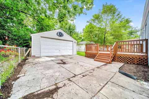 A home in Harper Woods