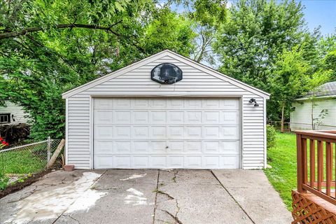 A home in Harper Woods