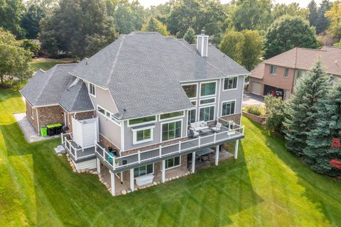 A home in West Bloomfield Twp