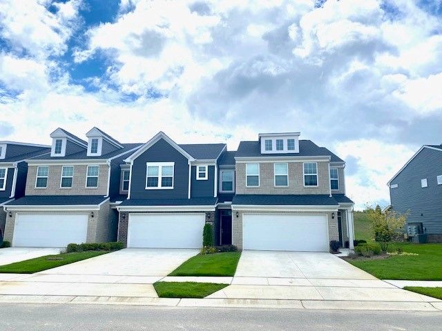View Milford Twp, MI 48381 condo
