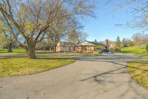 A home in Bloomfield Twp