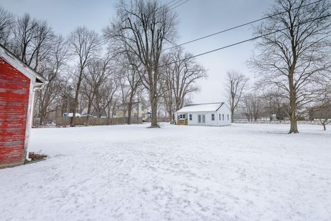 A home in Van Buren Twp