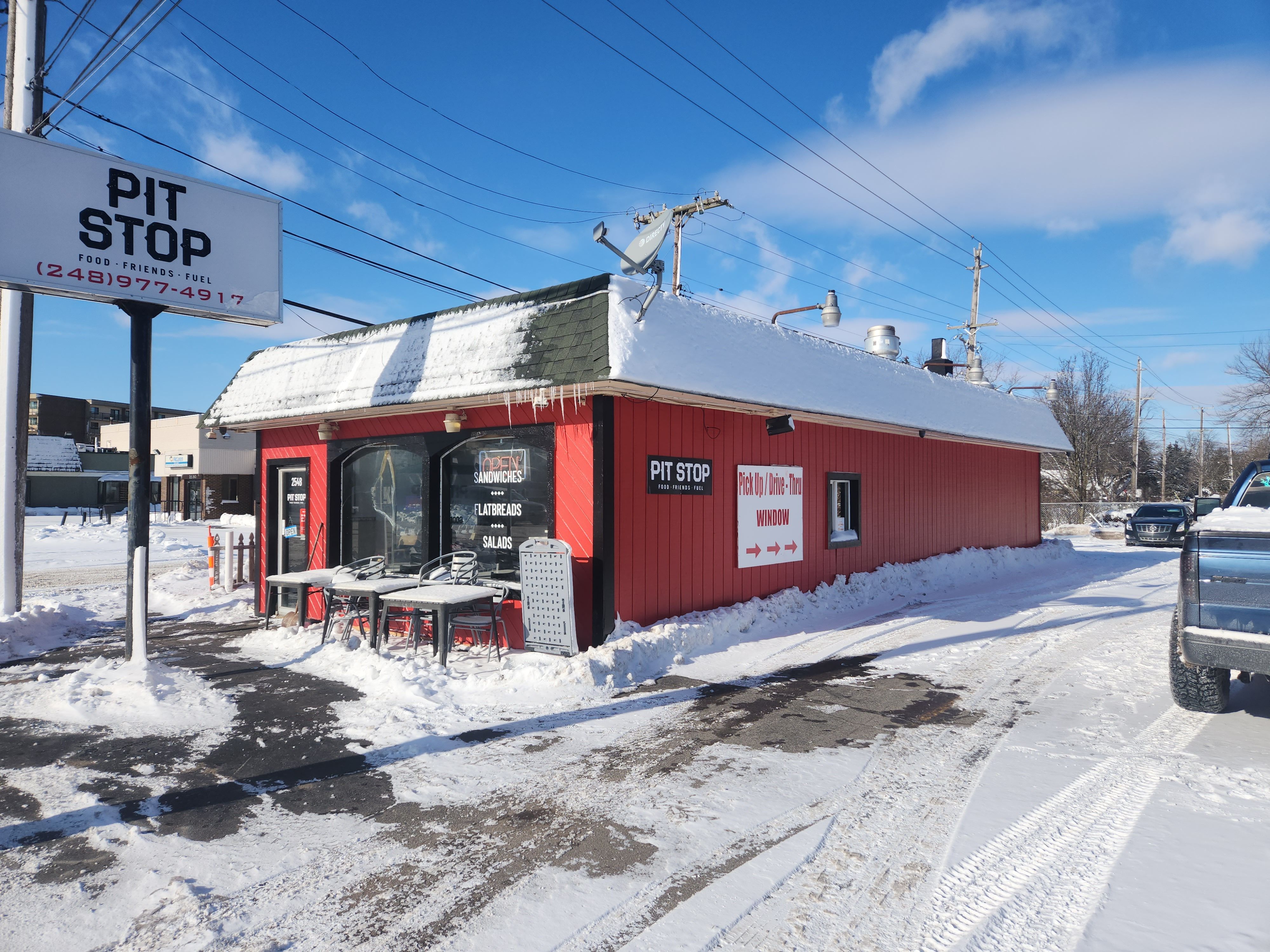 2548 ELIZABETH LAKE Road