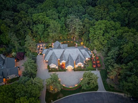 A home in Bloomfield Hills