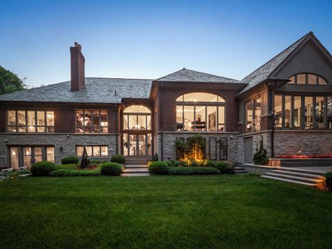 A home in Bloomfield Hills