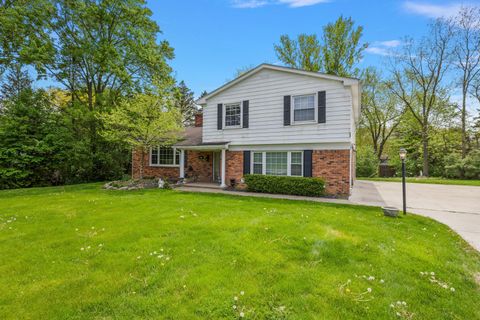 A home in Bloomfield Twp