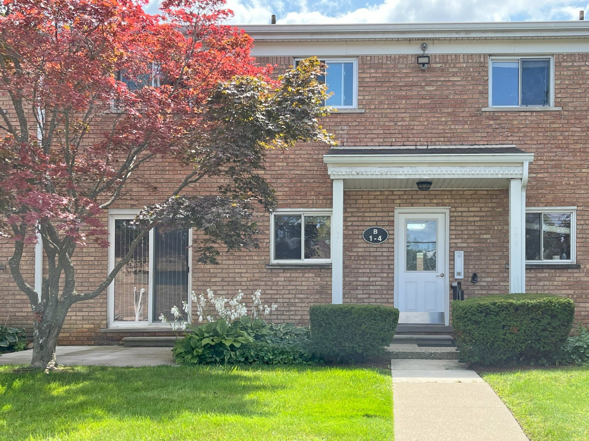 View Bloomfield Twp, MI 48302 condo