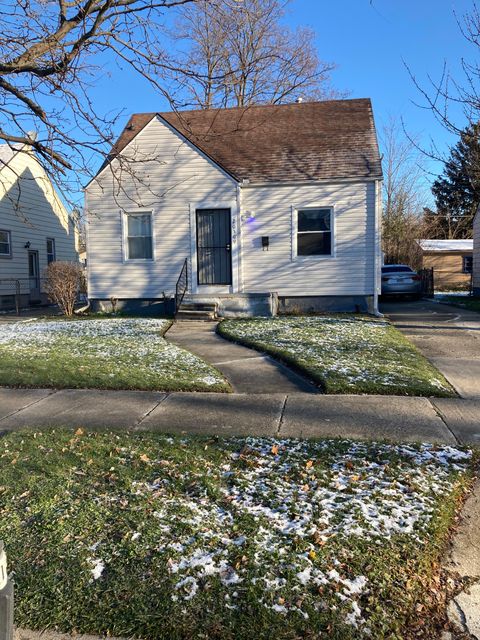 A home in Harper Woods