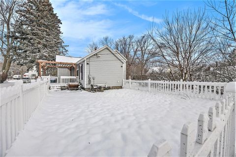 A home in Ferrysburg