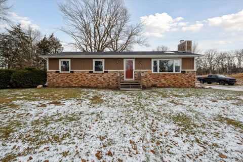 A home in Putnam Twp