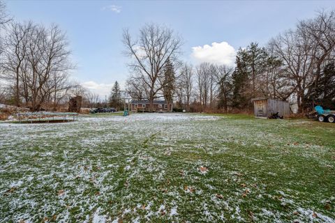 A home in Putnam Twp