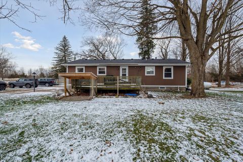 A home in Putnam Twp