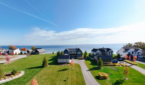 A home in Peninsula Twp