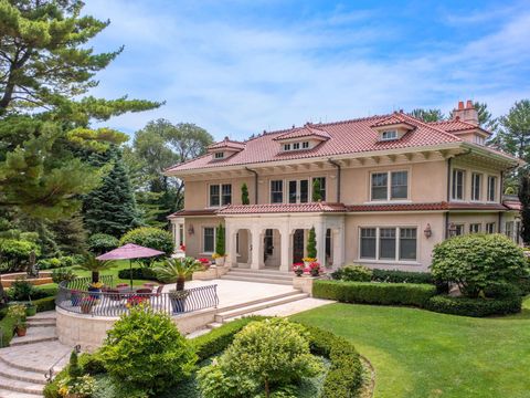 A home in Bloomfield Hills