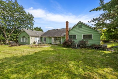 A home in Farmington Hills