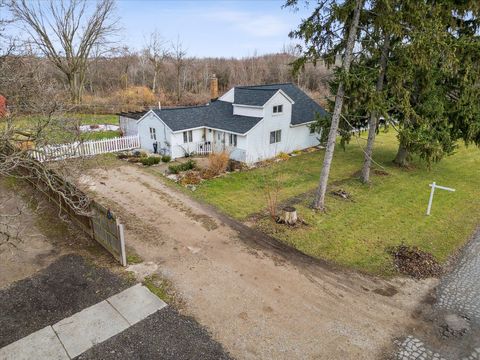 A home in Tyrone Twp