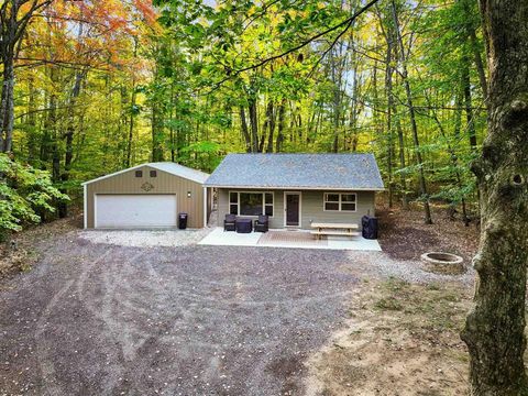 A home in Rose Lake Twp