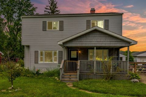 A home in Davison Twp