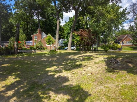 A home in Waterford Twp