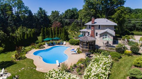 A home in South Haven Twp