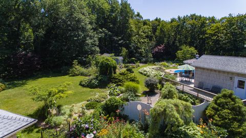 A home in South Haven Twp