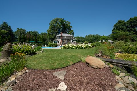 A home in South Haven Twp