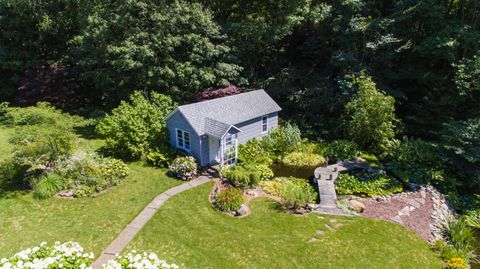 A home in South Haven Twp