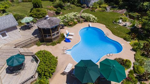 A home in South Haven Twp