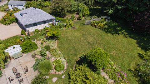 A home in South Haven Twp