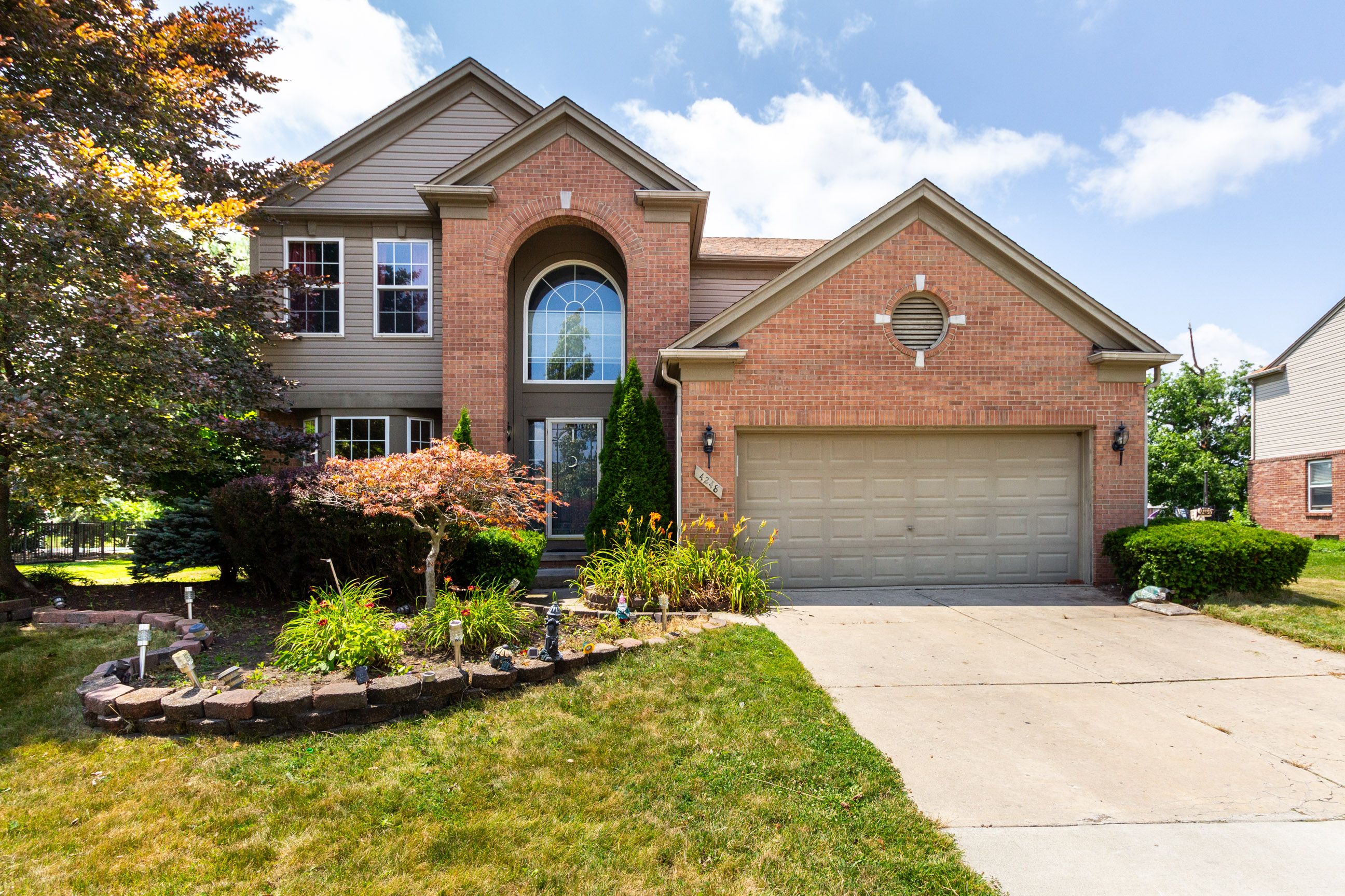 View Canton Twp, MI 48188 house