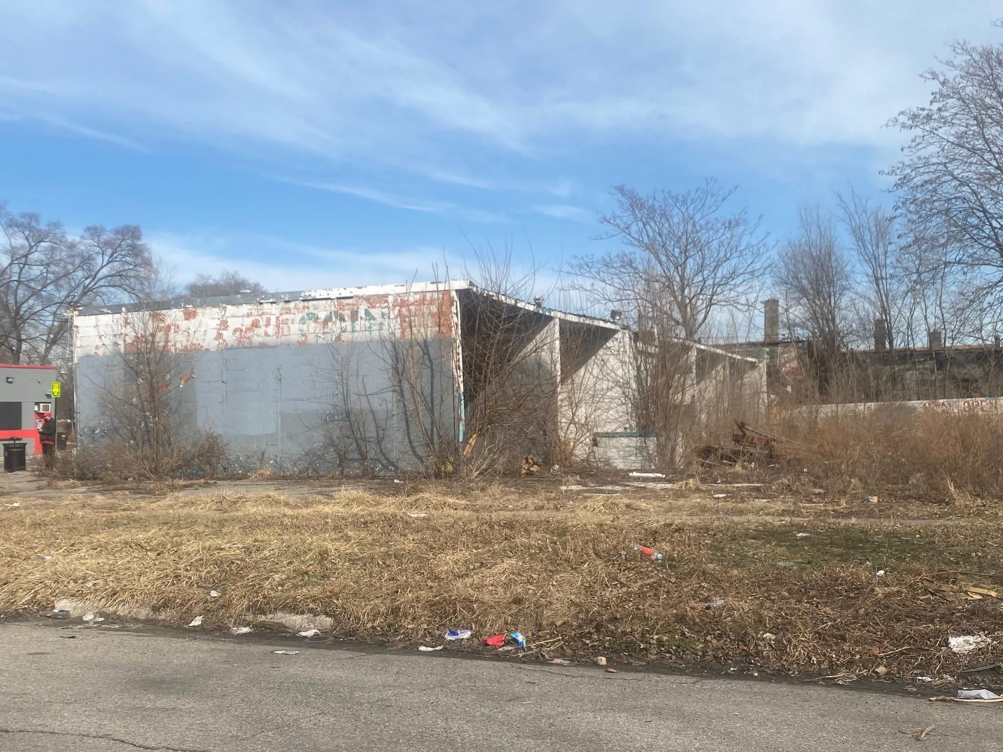 1750 E 7 MILE