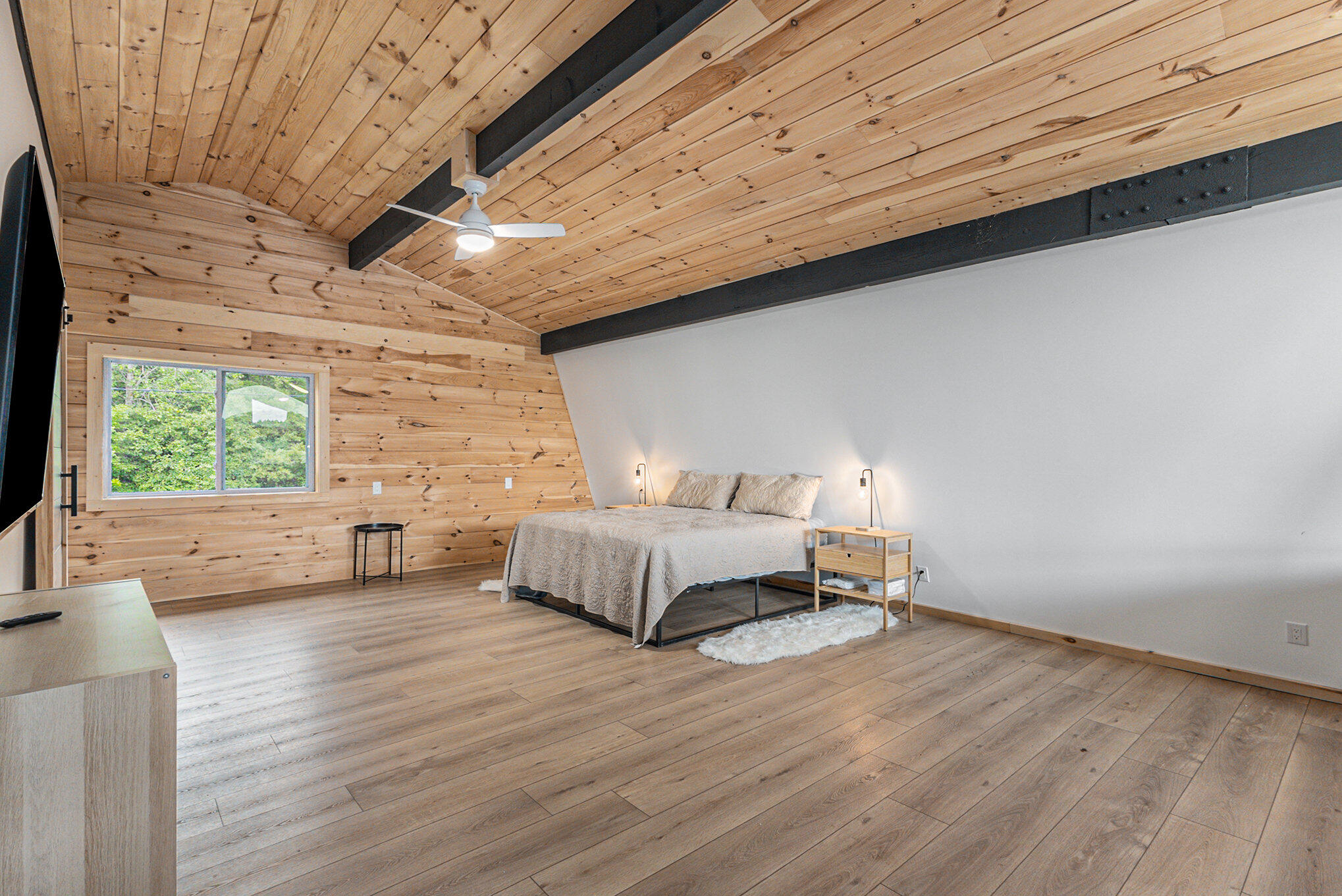 Photo 39 of 74 of 1550 W Chilberg Road house