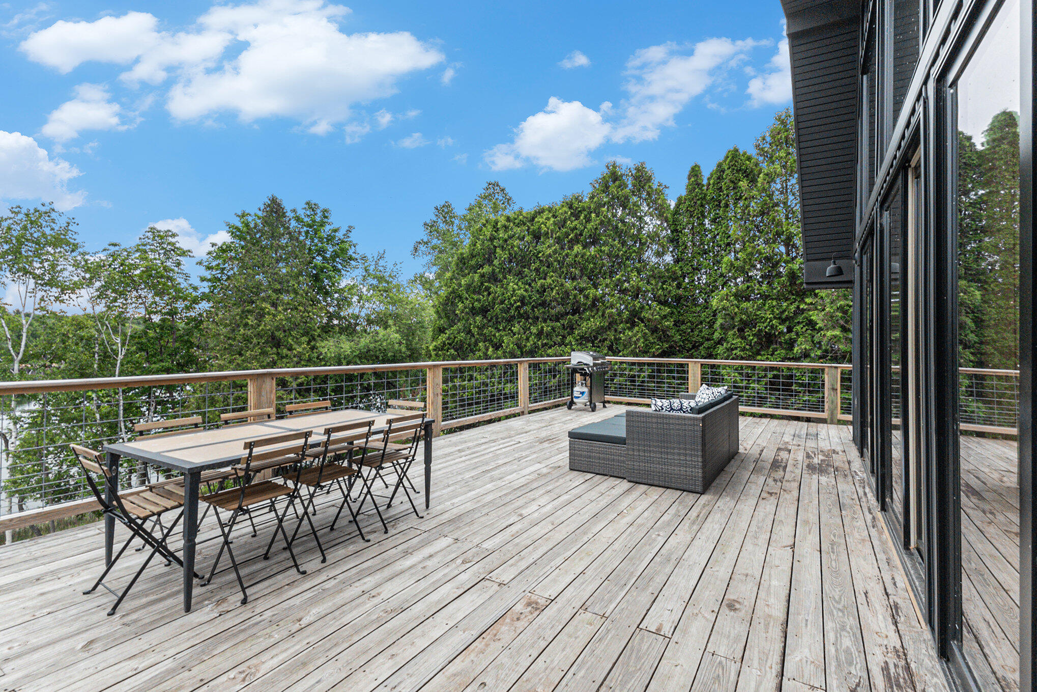 Photo 6 of 74 of 1550 W Chilberg Road house