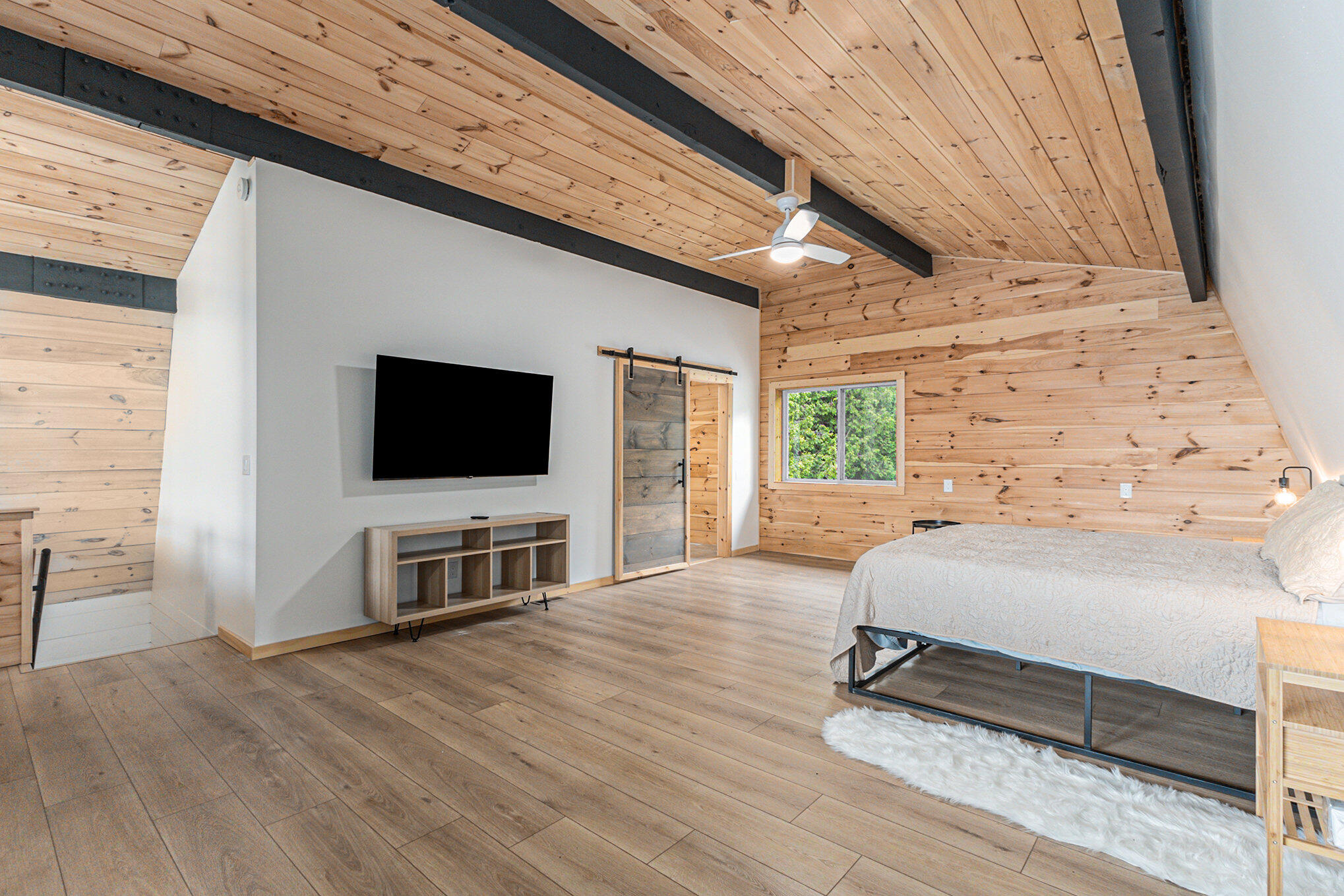 Photo 40 of 74 of 1550 W Chilberg Road house