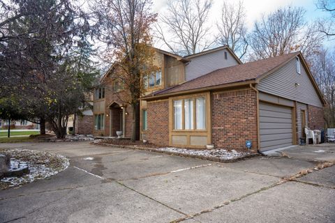 A home in West Bloomfield Twp