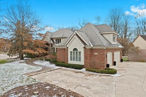 A home in Commerce Twp