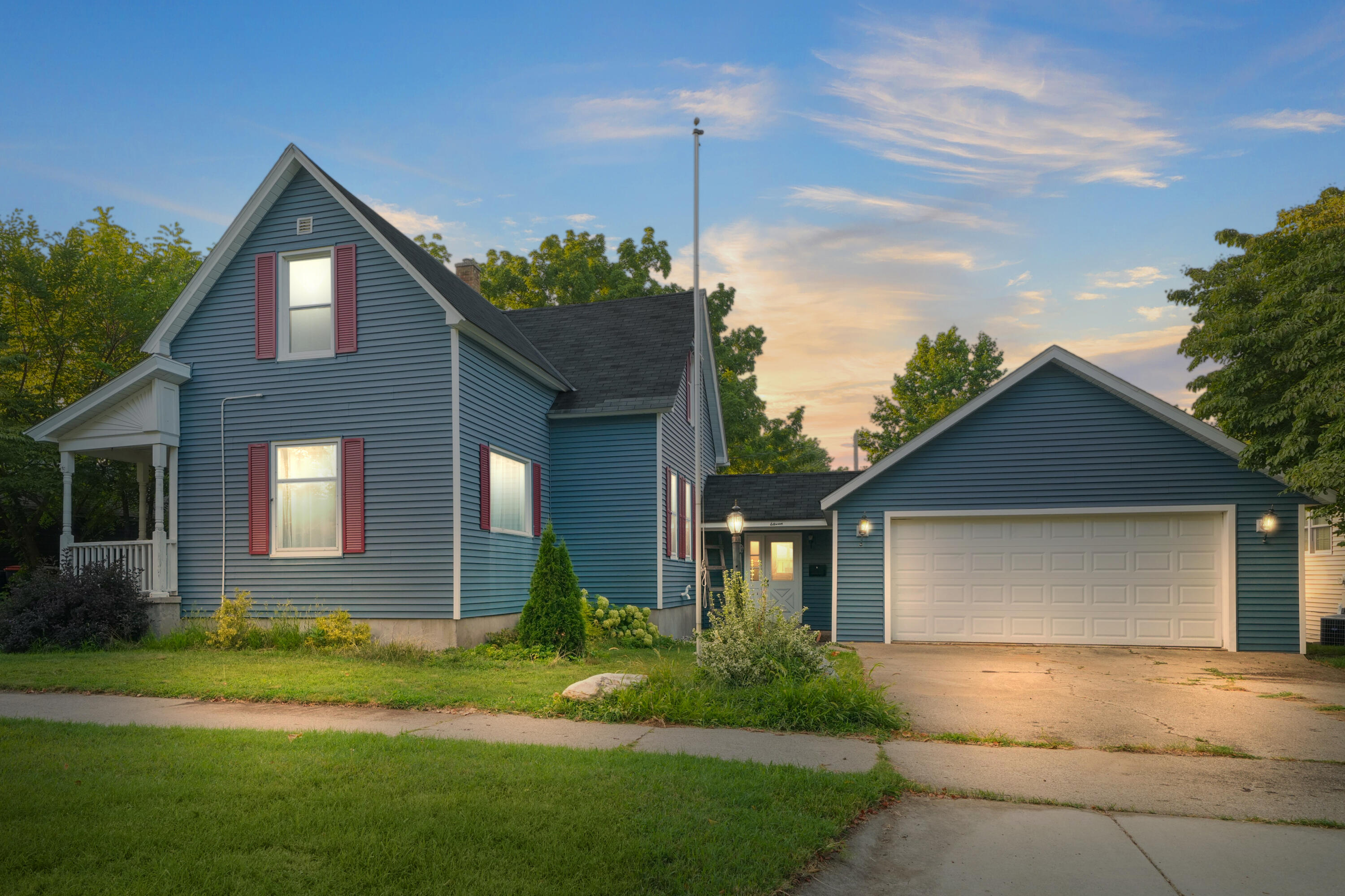 View Holland, MI 49423 house