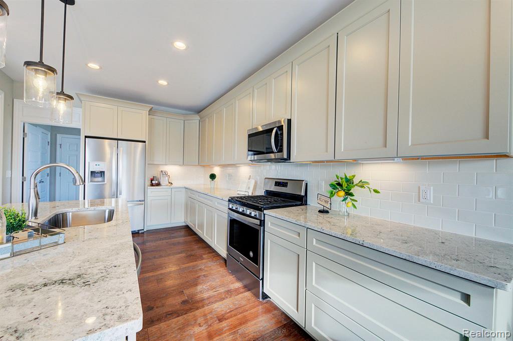 MOH 60 Birkdale Lane
