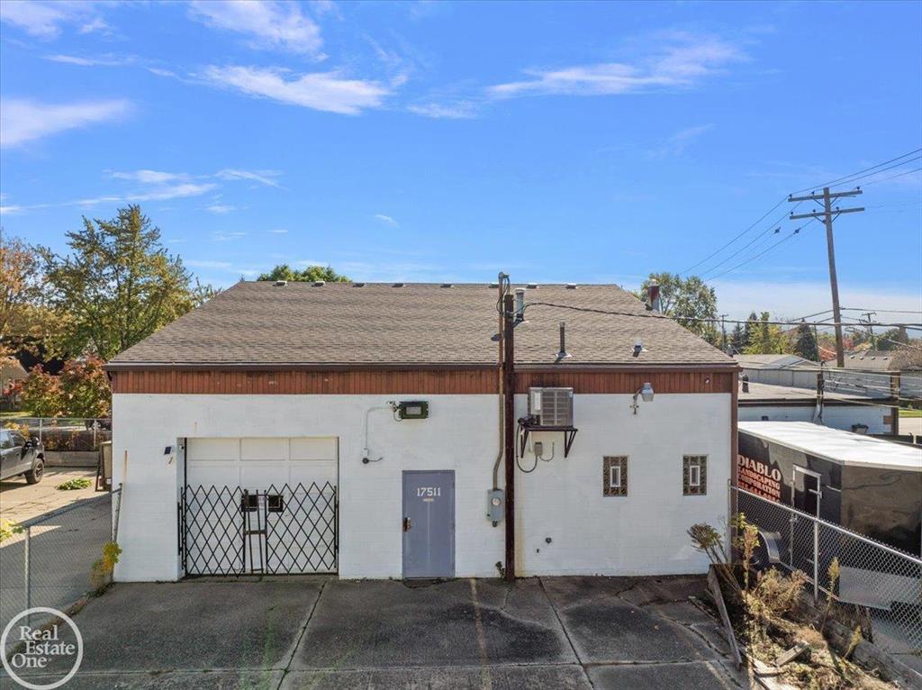 17511 Stephens Drive