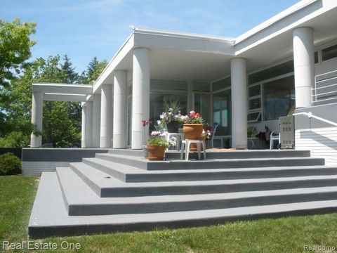 A home in Commerce Twp