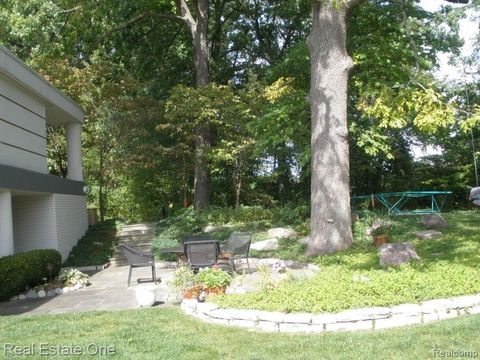 A home in Commerce Twp