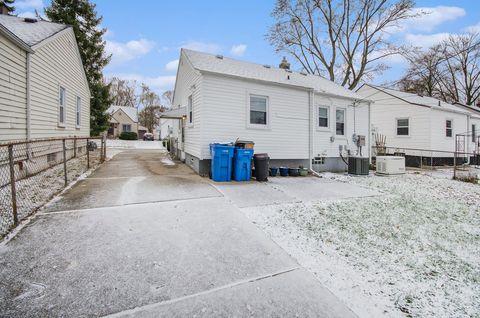 A home in Dearborn Heights