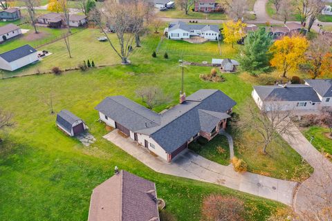 A home in Davison Twp