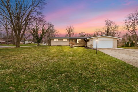 A home in Bloomfield Twp