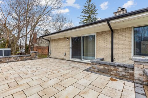 A home in Bloomfield Twp