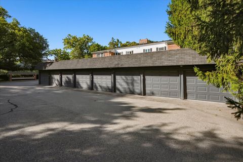 A home in Bloomfield Hills