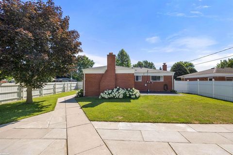 A home in Warren