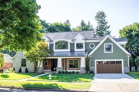 A home in Bloomfield Twp