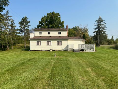 A home in Mt. Morris Twp