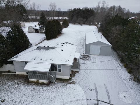 A home in Thetford Twp